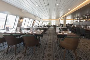 Hurtigruten MS Spitsbergen Torget Main Dining 6.JPG